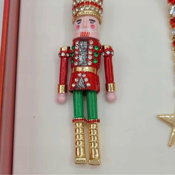 New Betsey Johnson Nutcracker Crystal Mismatch Earrings - Picture 6 of 16